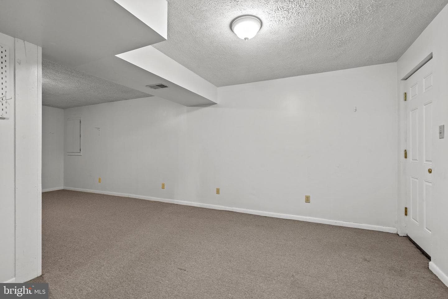 526 West Drive photo 29