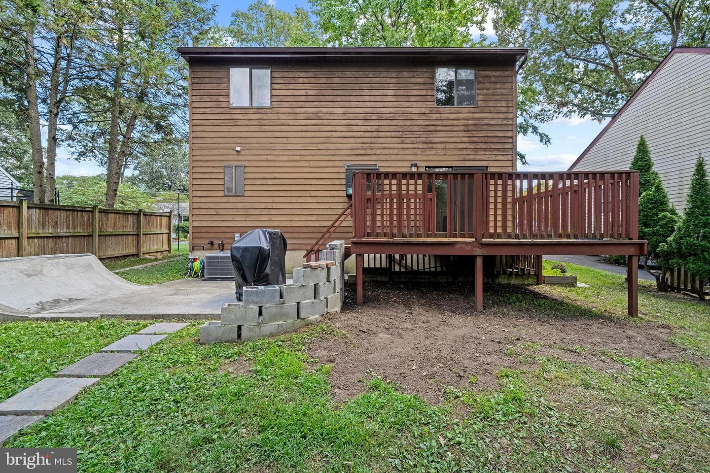 526 West Drive photo 36
