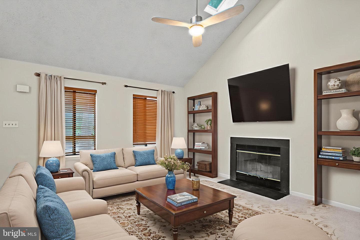 526 West Drive photo 7