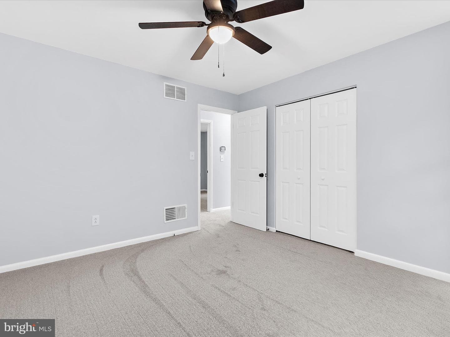 130 Clarence Avenue photo 23