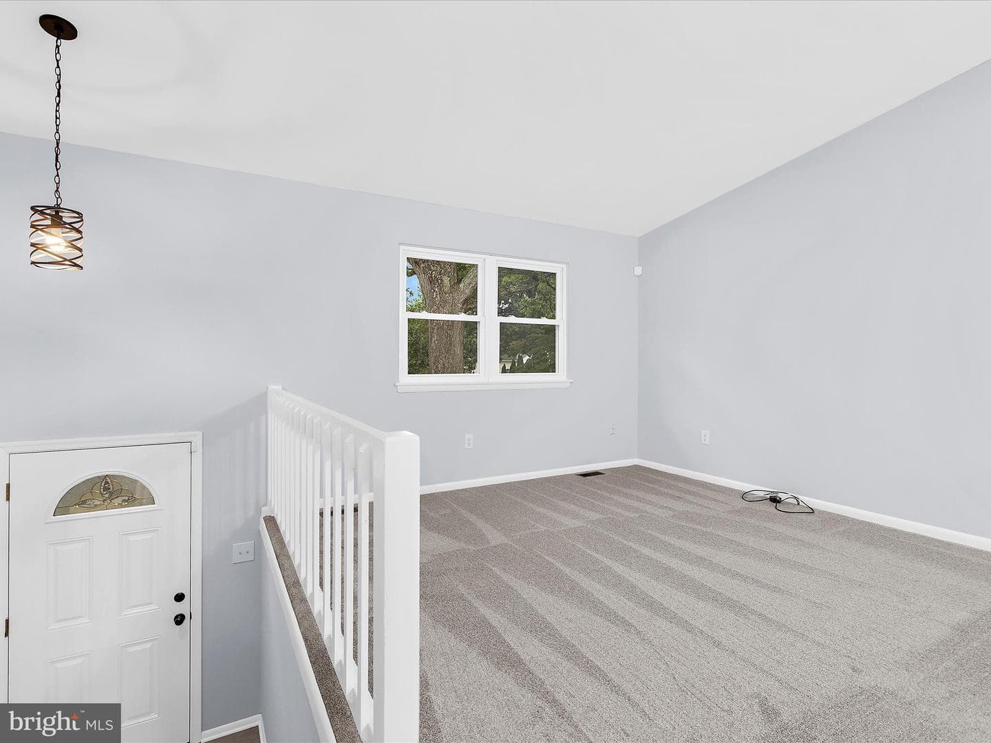 130 Clarence Avenue photo 5