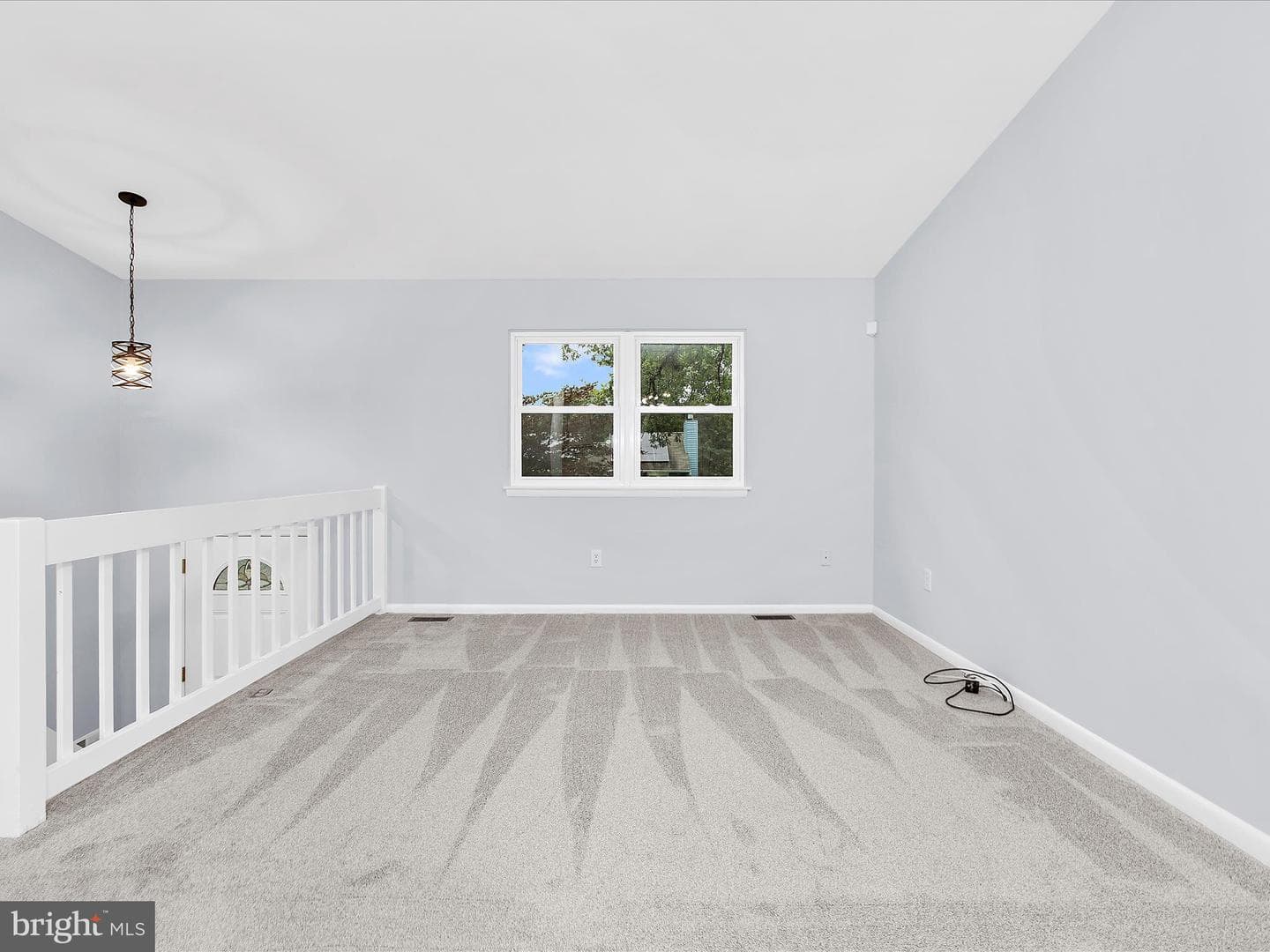 130 Clarence Avenue photo 9
