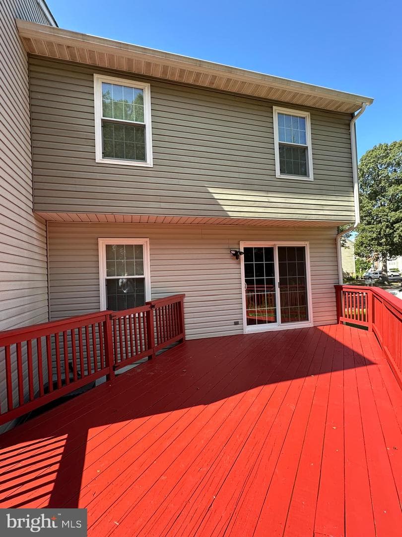605 Broach Court photo 4