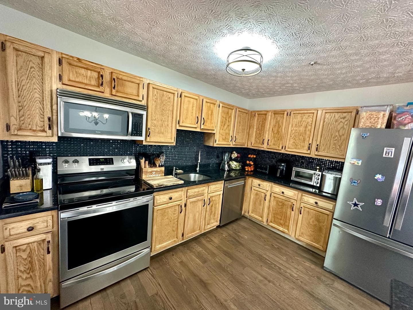 605 Broach Court photo 6
