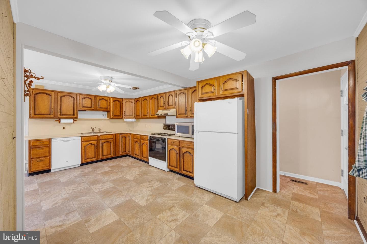 1124 Mchenry Drive photo 9
