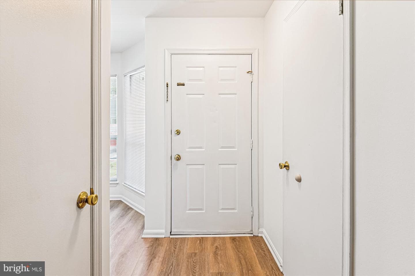 988 Breakwater Drive photo 17