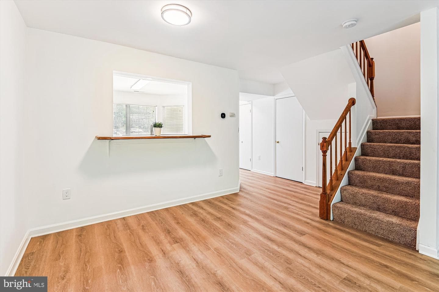 988 Breakwater Drive photo 6