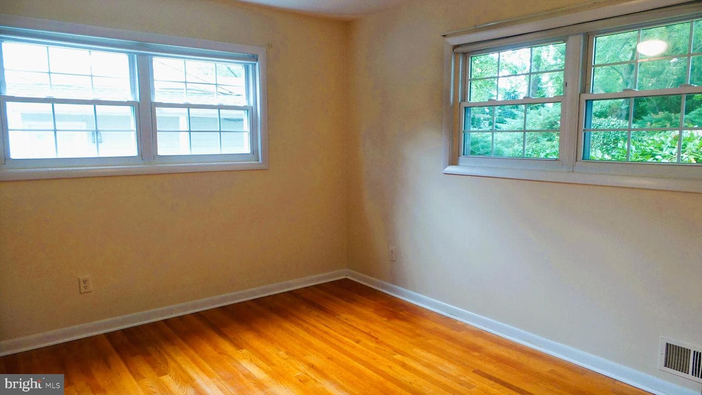 420 Lincoln Avenue photo 11