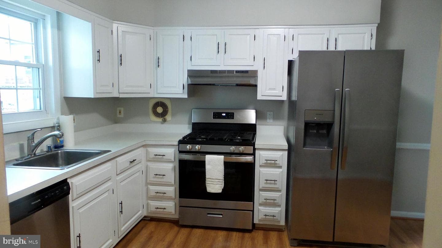 420 Lincoln Avenue photo 2