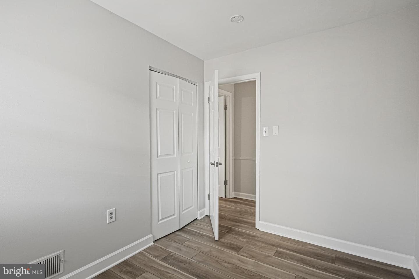 8218 Tomlinson Court photo 24