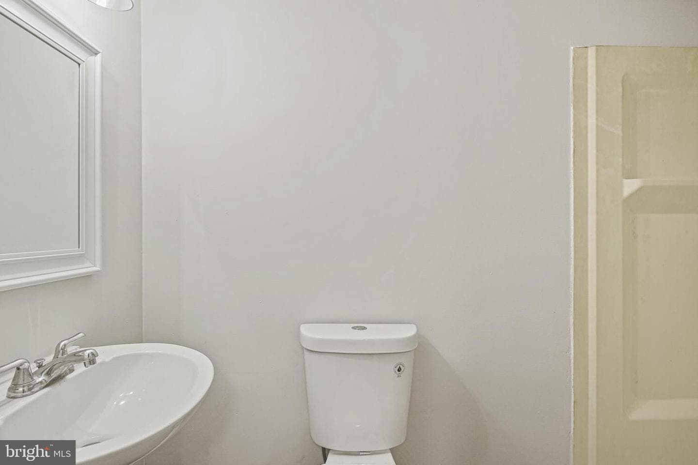 8218 Tomlinson Court photo 28