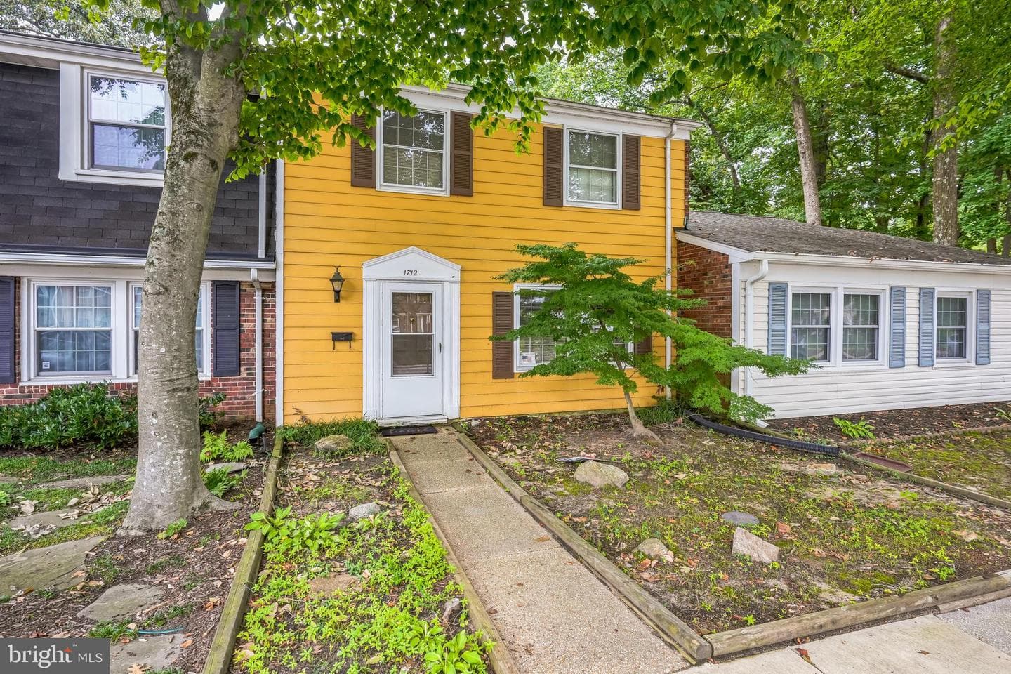1712 Farmington Court photo 2