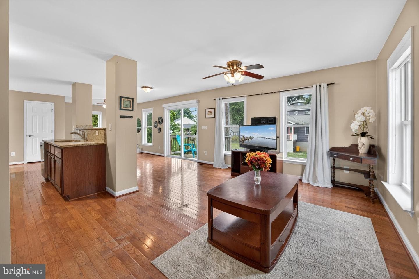 3762 Beach Drive Boulevard photo 7