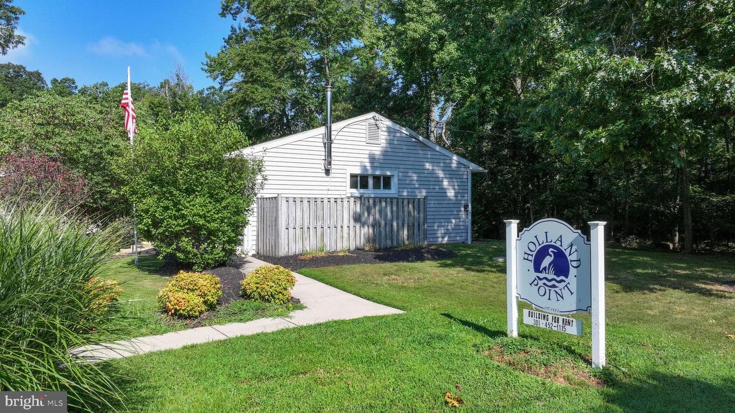 7068 Myrtle Avenue photo 48