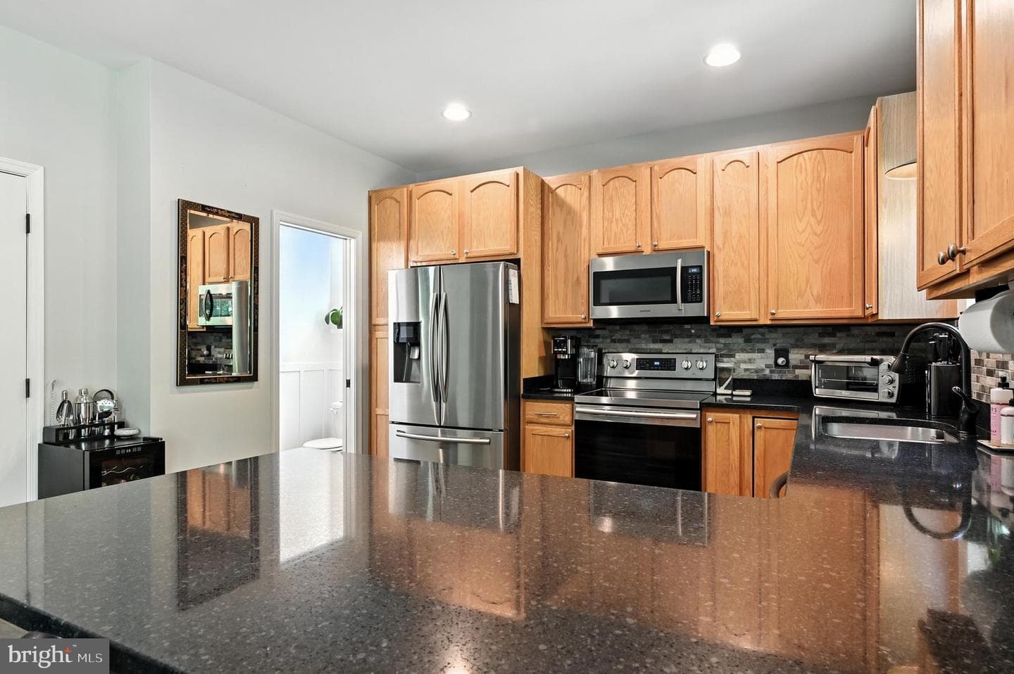 7068 Myrtle Avenue photo 6