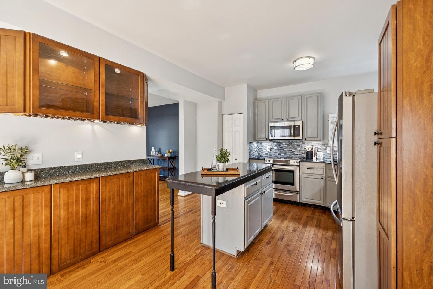 93 Richard Avenue photo 10