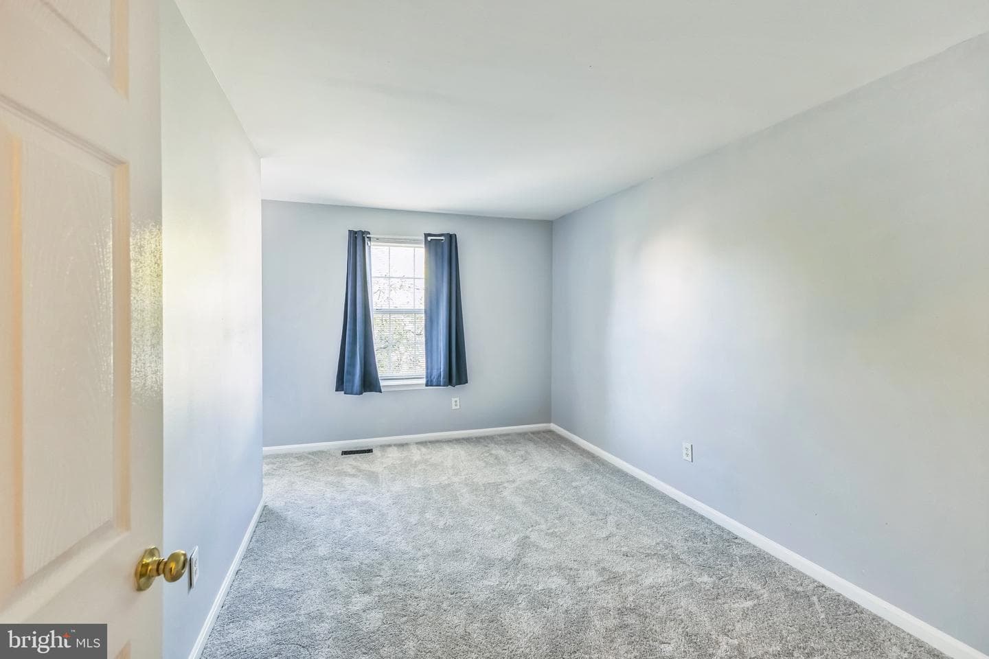 93 Richard Avenue photo 15