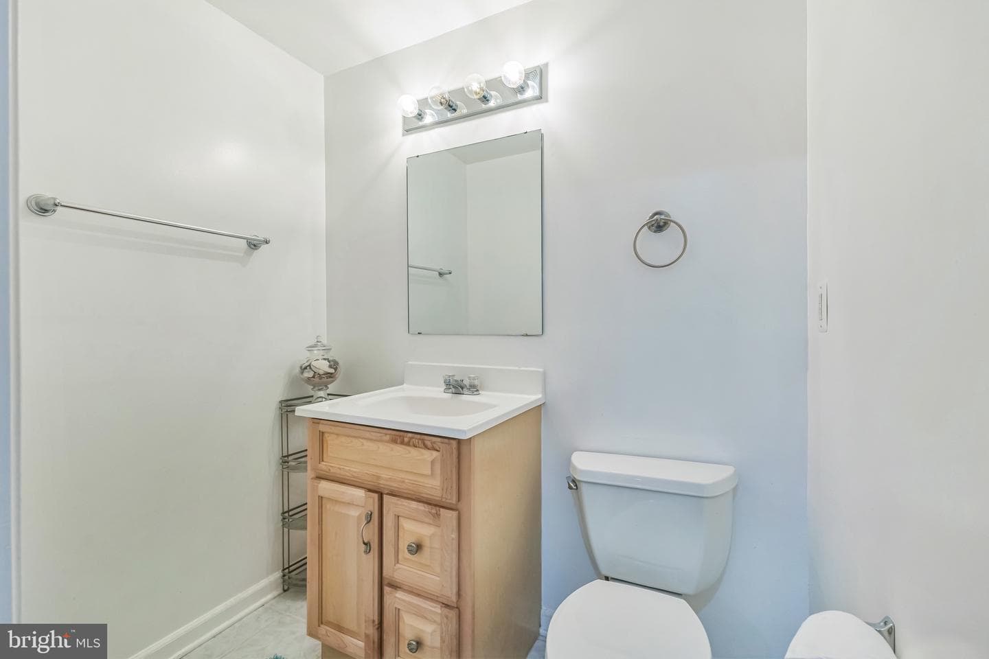 93 Richard Avenue photo 26