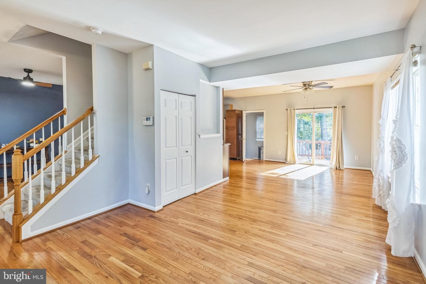 93 Richard Avenue photo 4