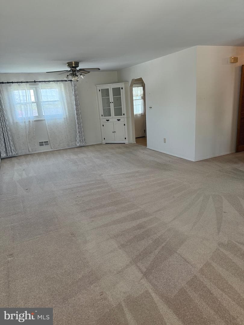895 Gordon Drive photo 5