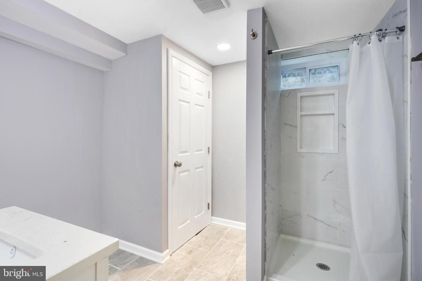 607 Wellham Avenue photo 33