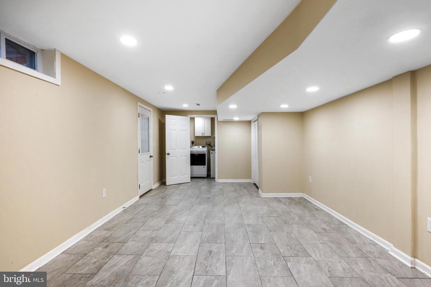 607 Wellham Avenue photo 35