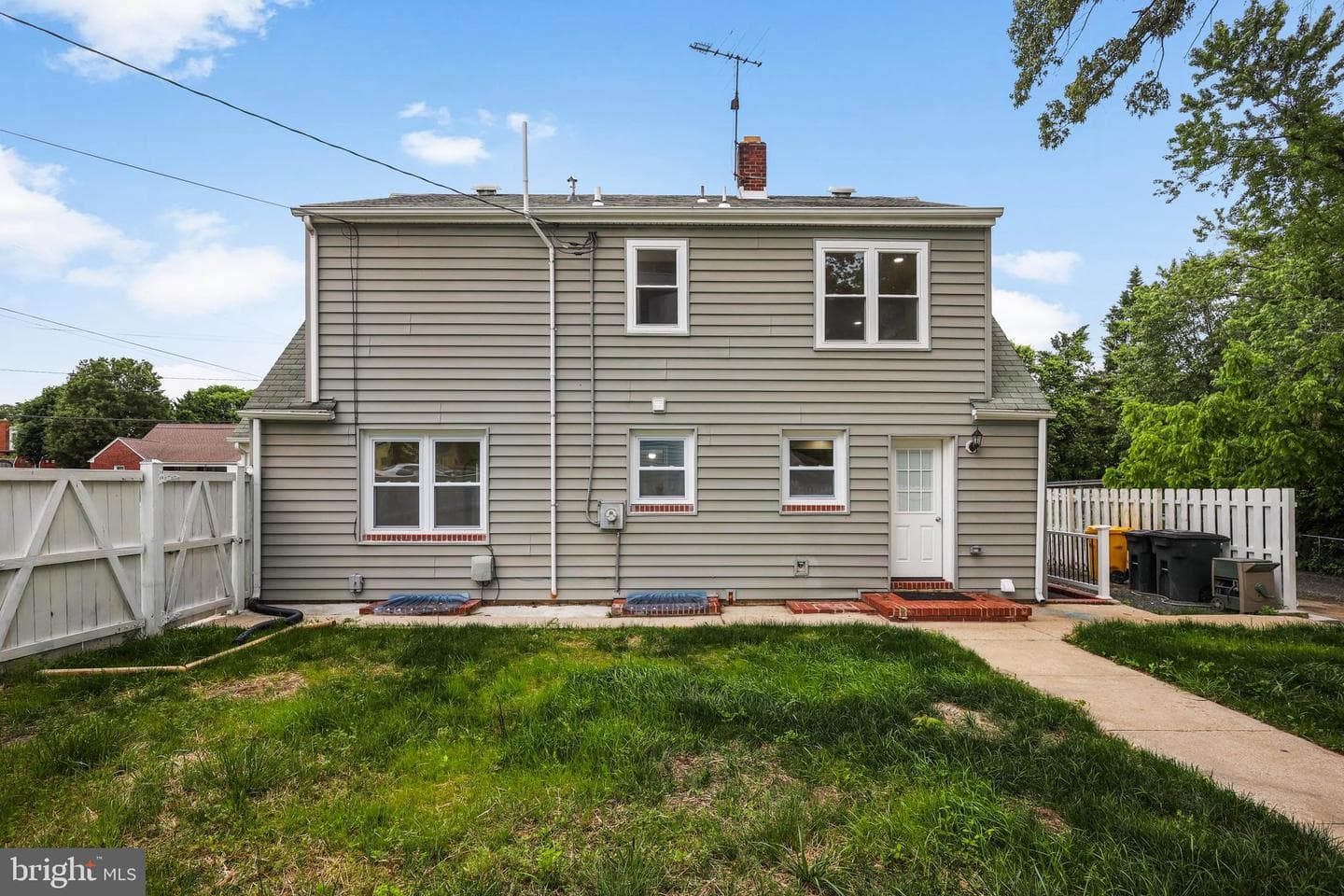 607 Wellham Avenue photo 38