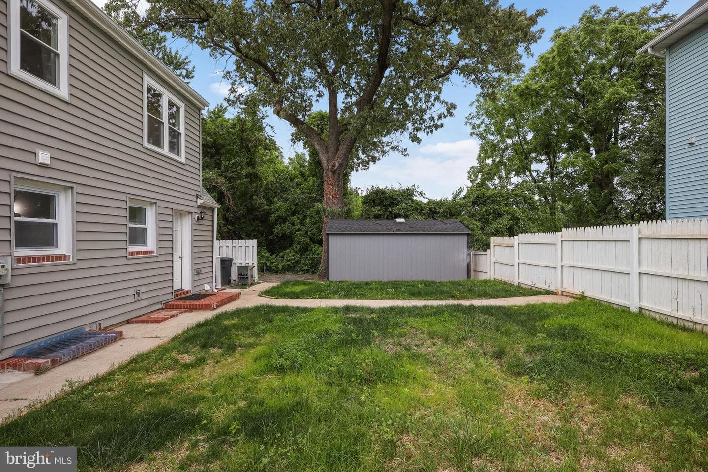 607 Wellham Avenue photo 39