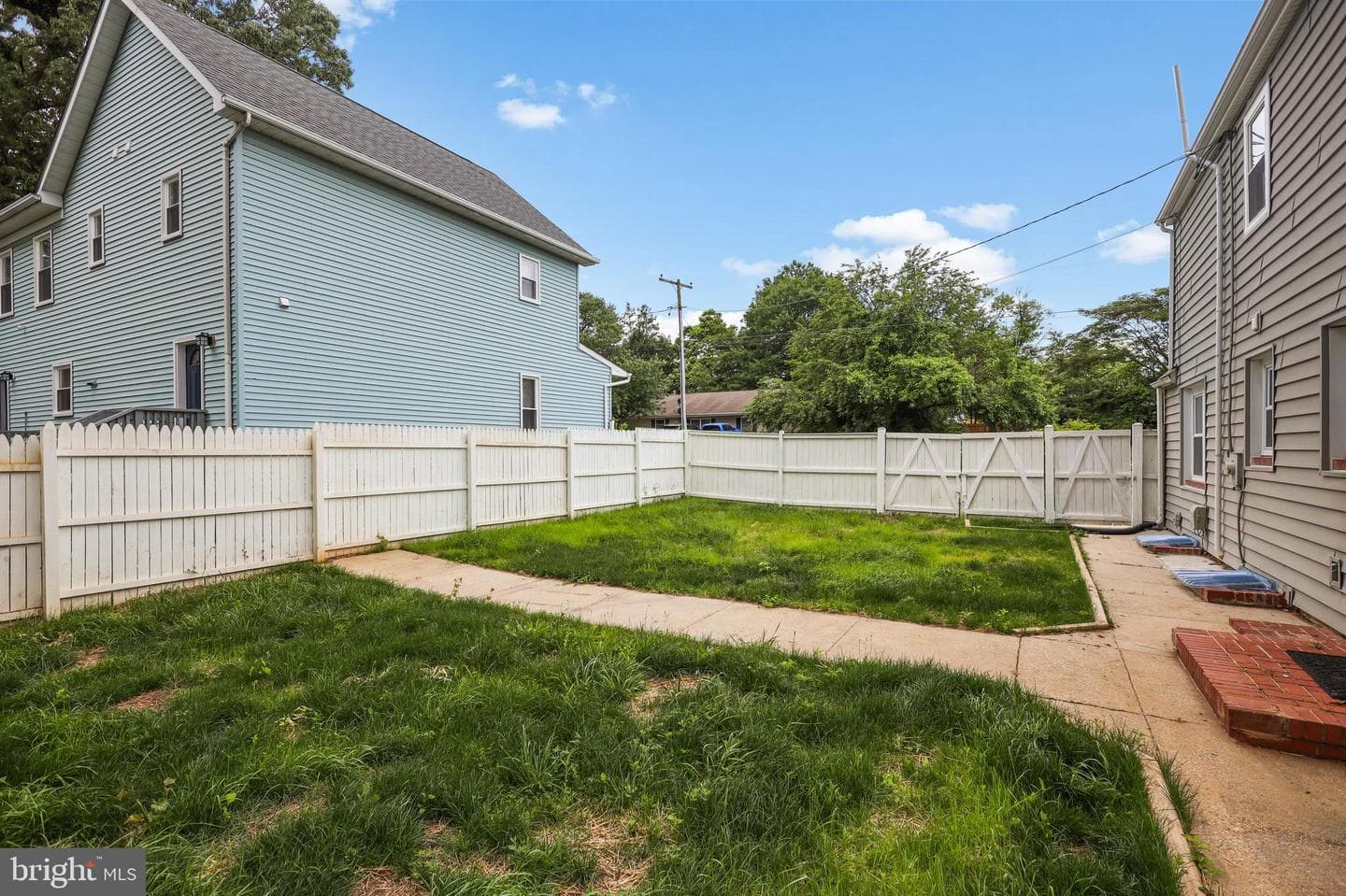 607 Wellham Avenue photo 42