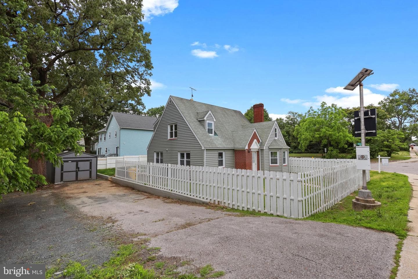 607 Wellham Avenue photo 45