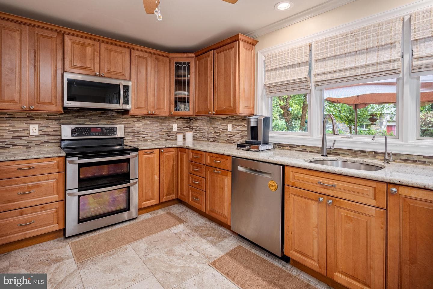 2114 Hallmark Drive photo 13