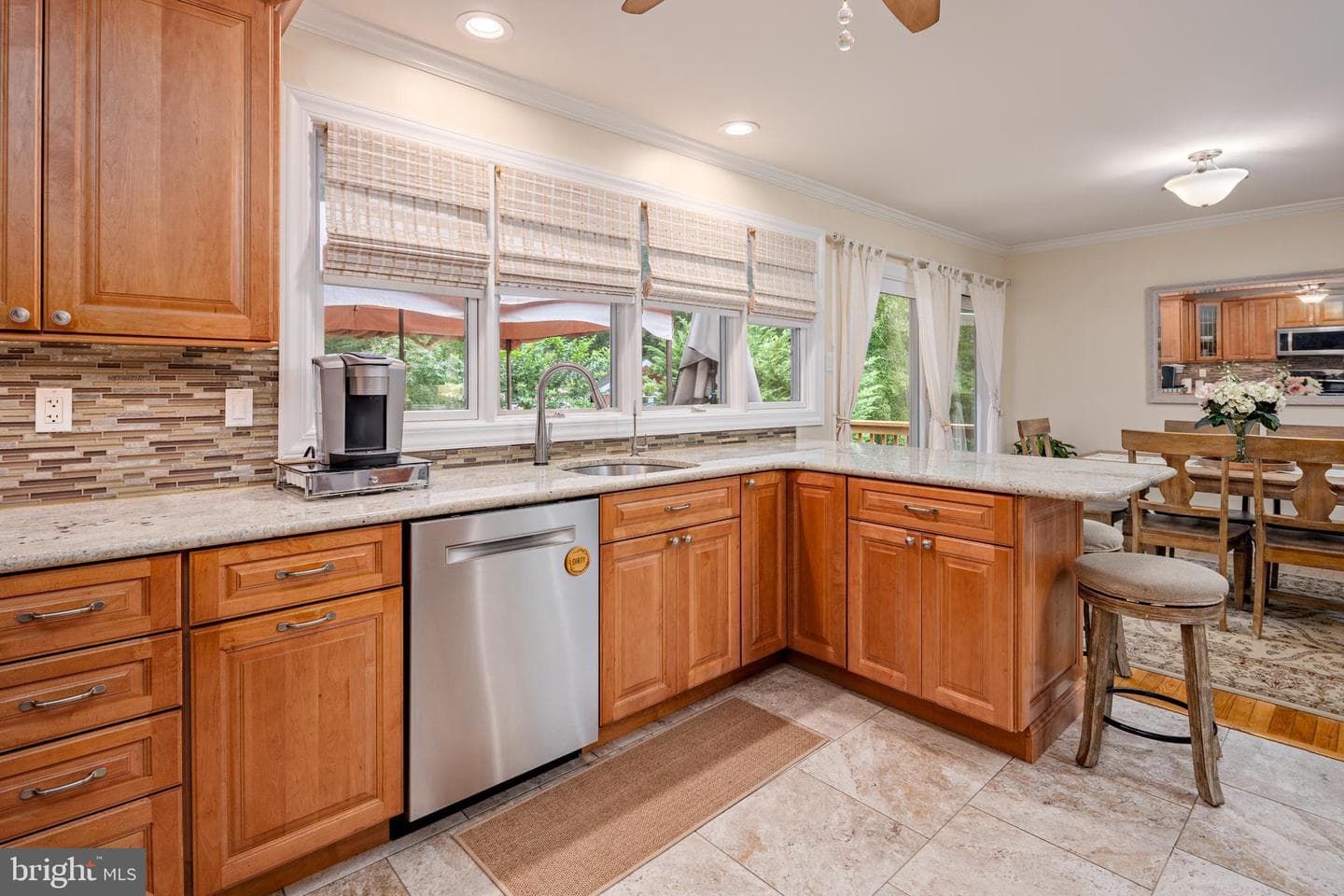 2114 Hallmark Drive photo 15