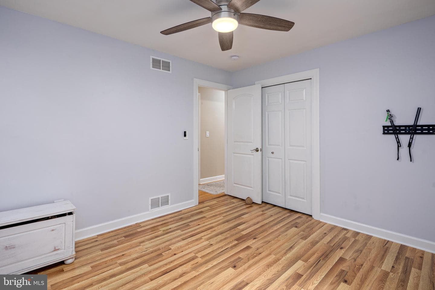 2114 Hallmark Drive photo 29