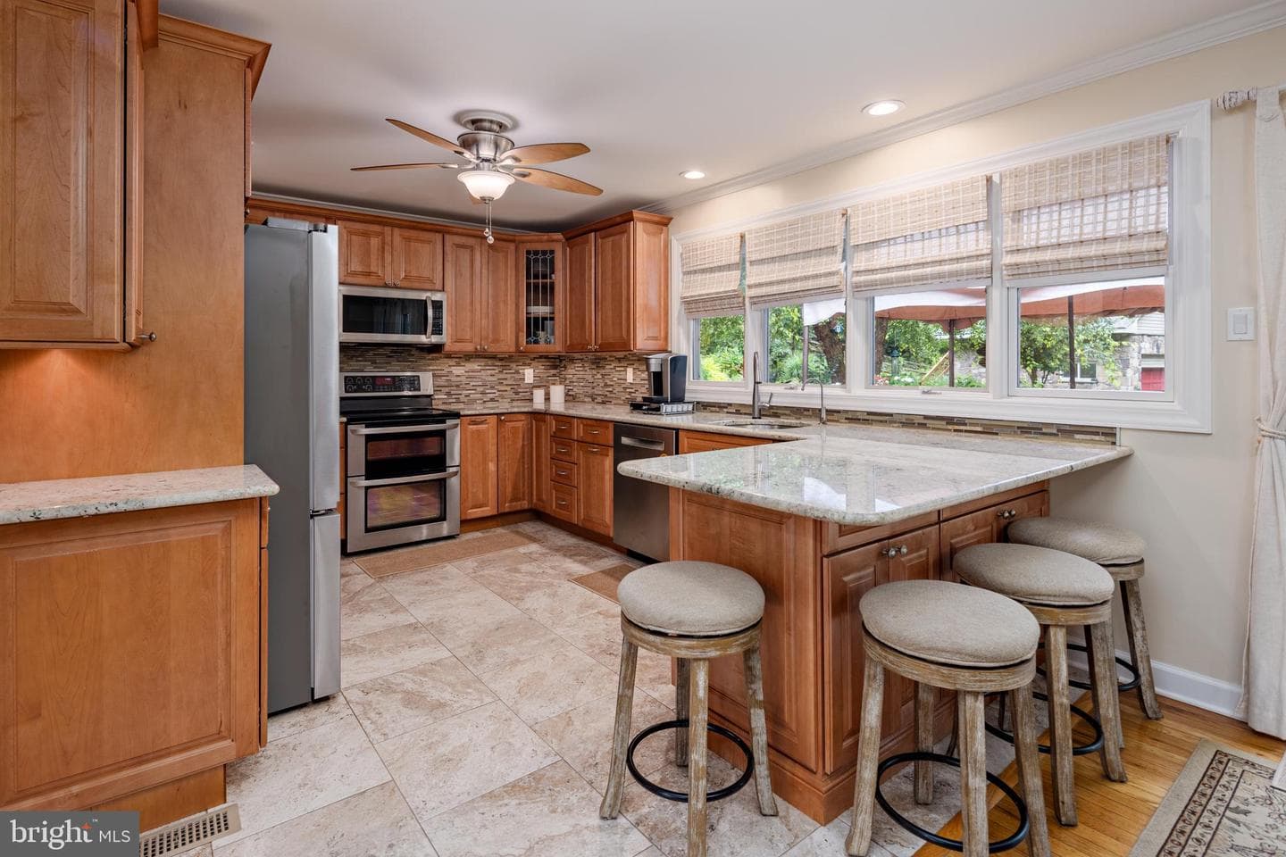 2114 Hallmark Drive photo 4