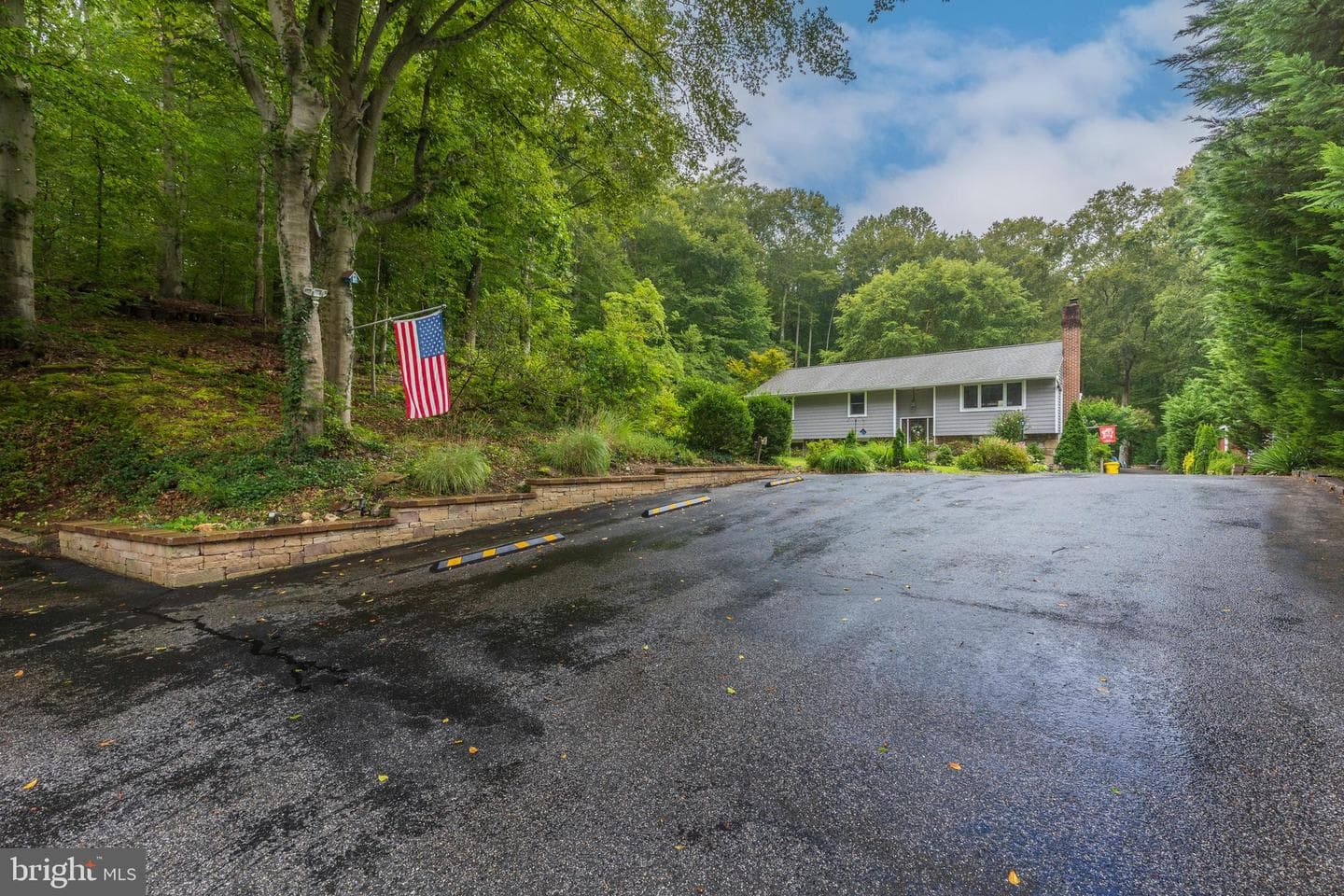 2114 Hallmark Drive photo 44