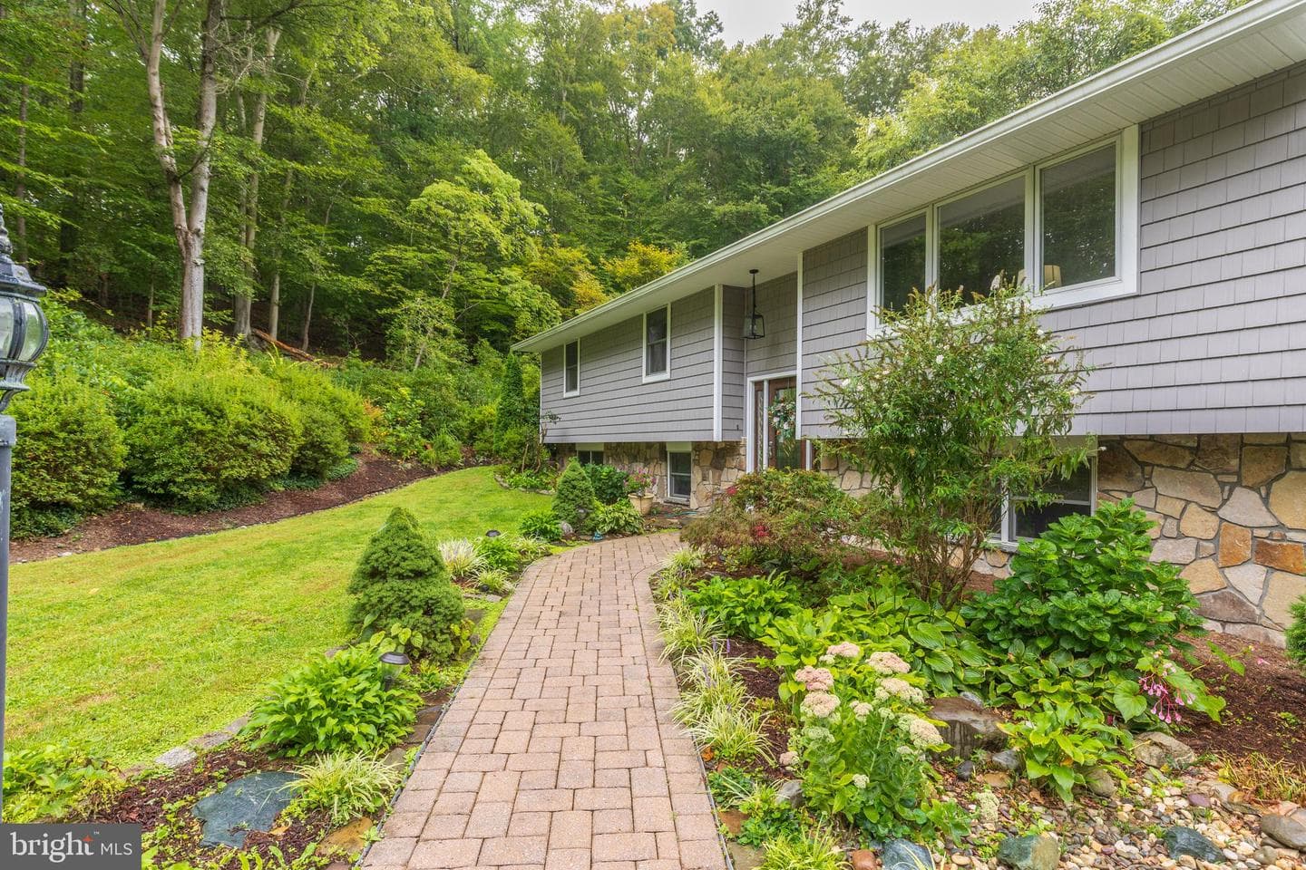 2114 Hallmark Drive photo 46