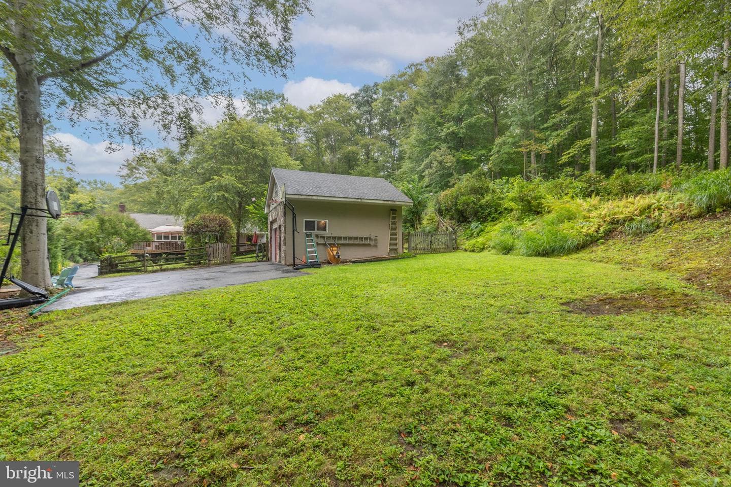 2114 Hallmark Drive photo 55