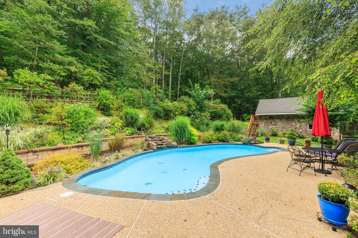 2114 Hallmark Drive photo 6
