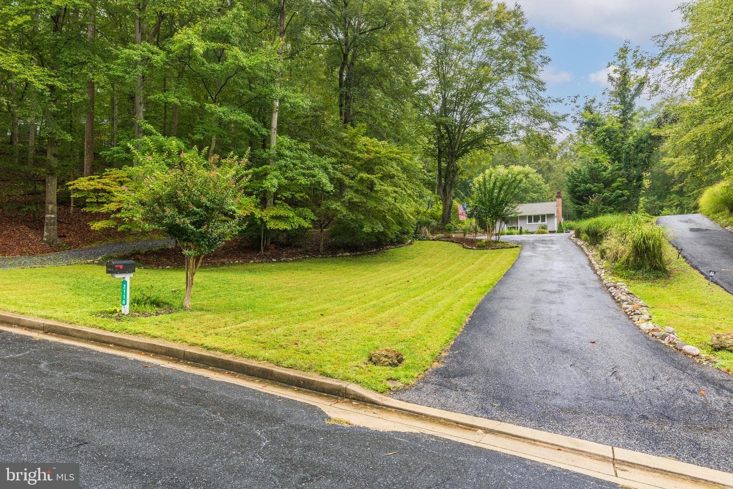 2114 Hallmark Drive photo 72