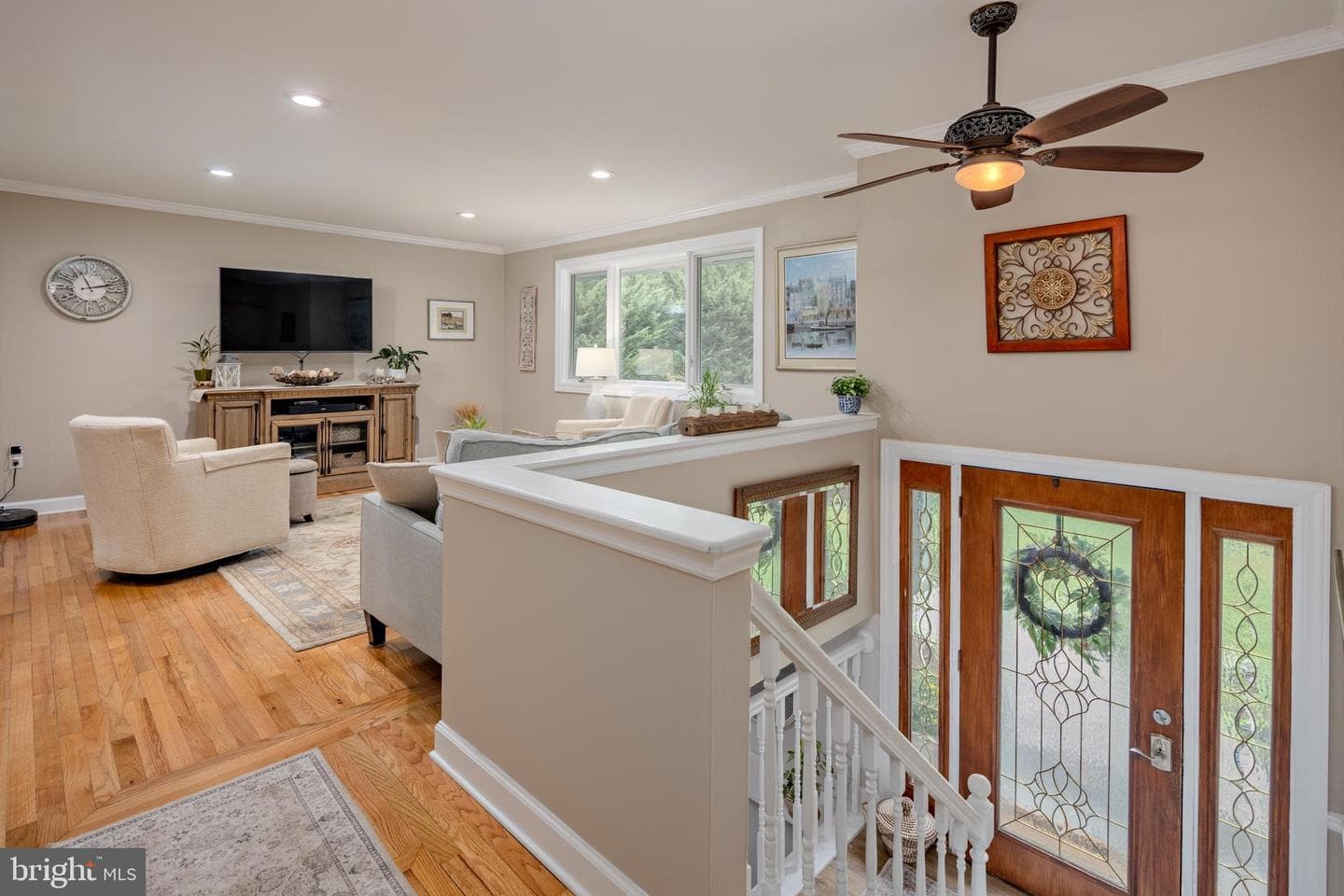 2114 Hallmark Drive photo 8