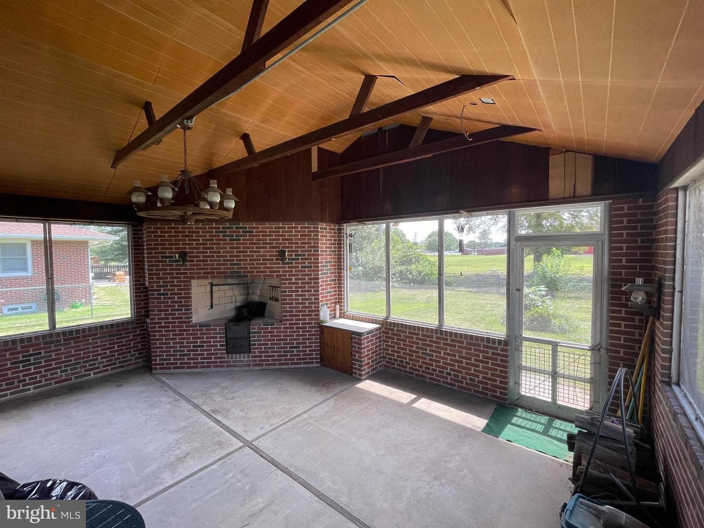 703 Juniper Road photo 17