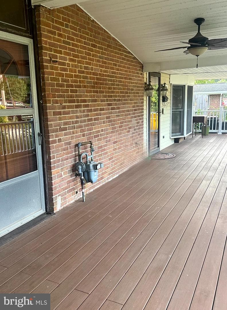 215 Saint James Dr photo 8