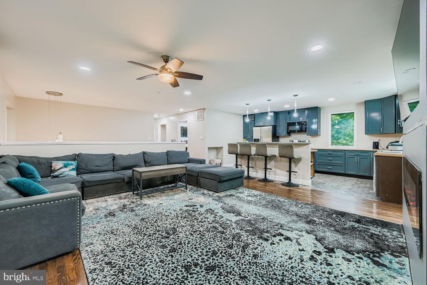3203 Brezina Place photo 8