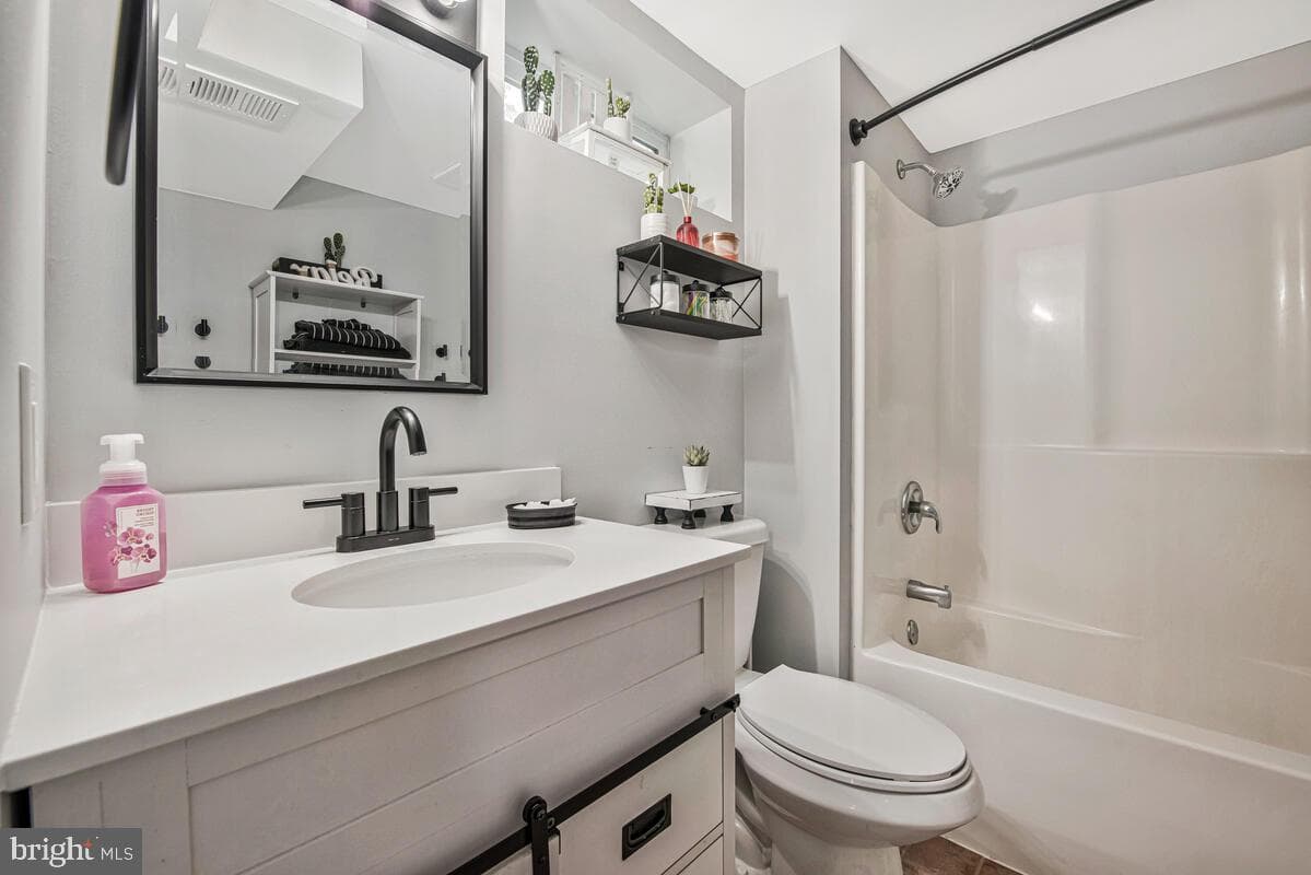 7954 Pipers Path photo 32
