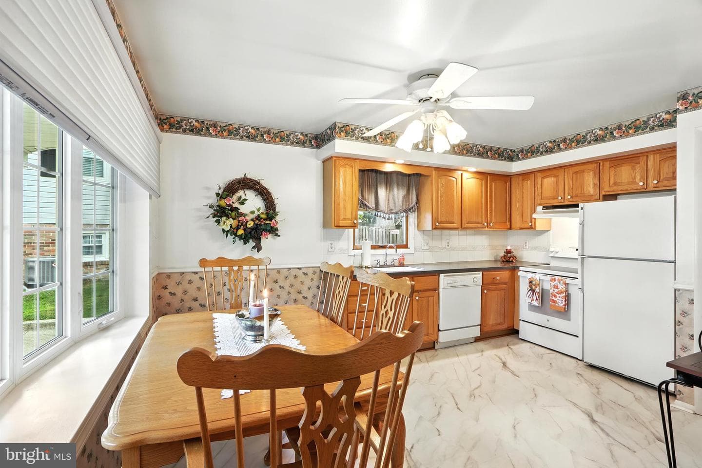 372 Centerhill Avenue photo 12