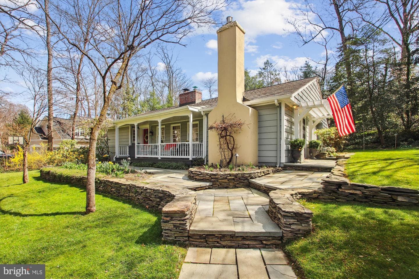 111 Round Bay Road photo 2
