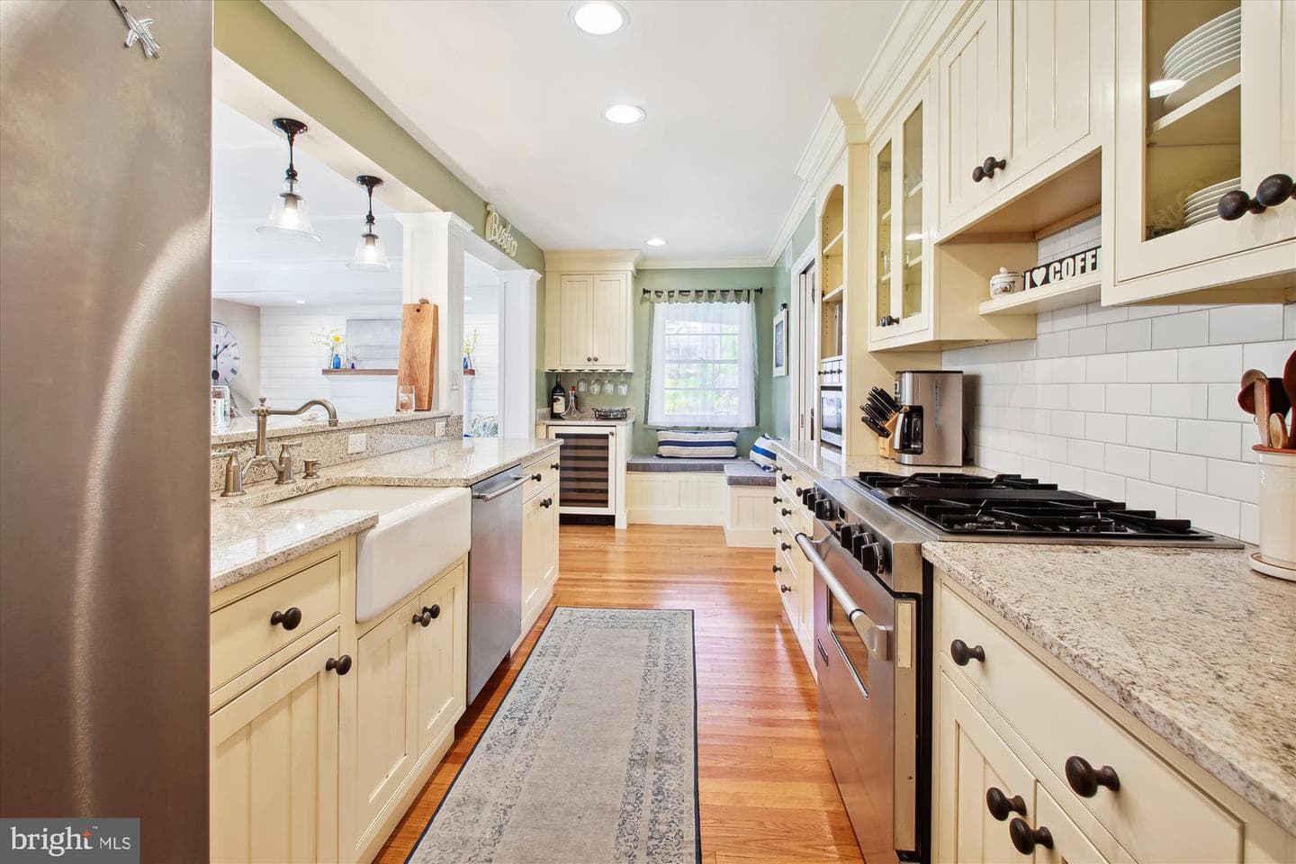 111 Round Bay Road photo 4