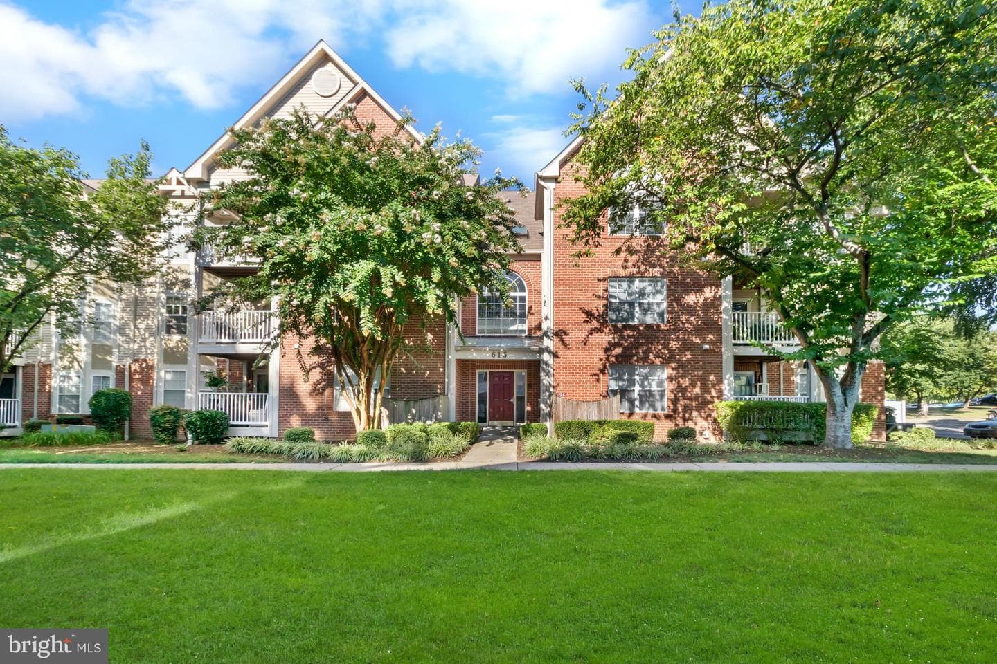 615 Admiral Drive #306
