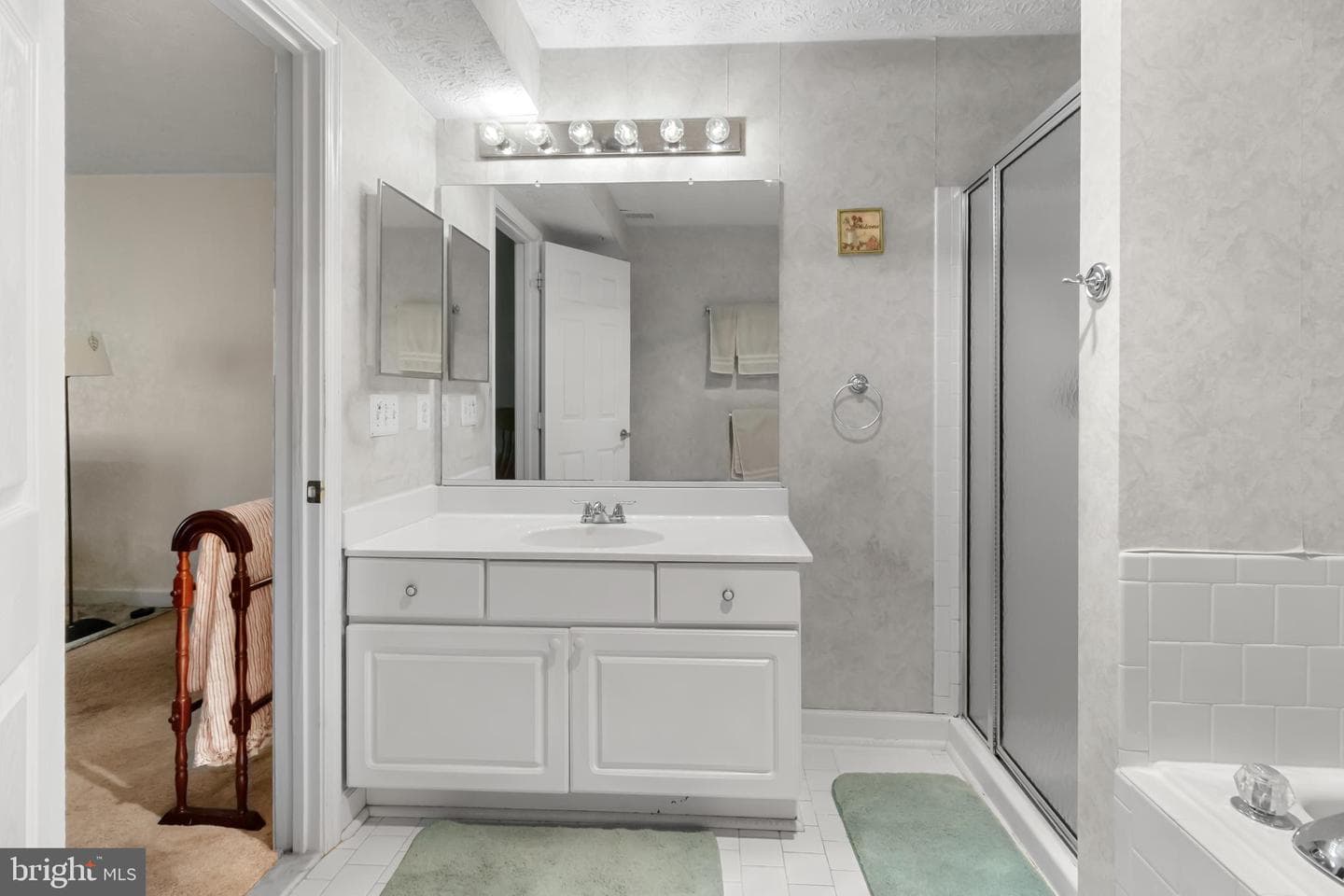615 Admiral Drive #306 photo 19