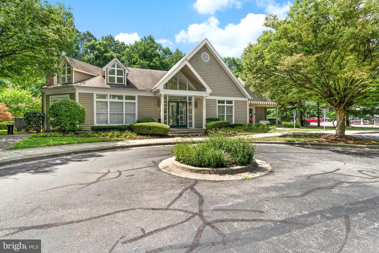 615 Admiral Drive #306 photo 28